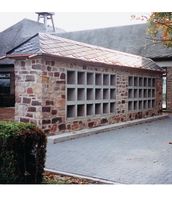 Urnenfachelement „Quader“, sandgestrahlt