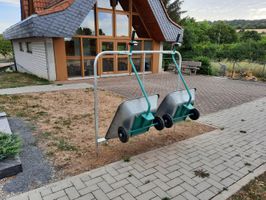 Pfandstation mit 2 Wagen