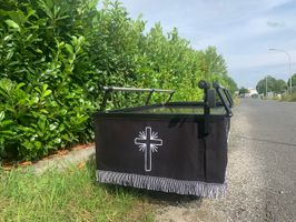 Sargwagen „5550 E“ mit elektrischem Antrieb