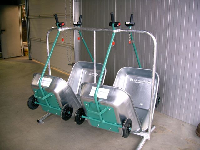 Pfandstation mit 4 Wagen