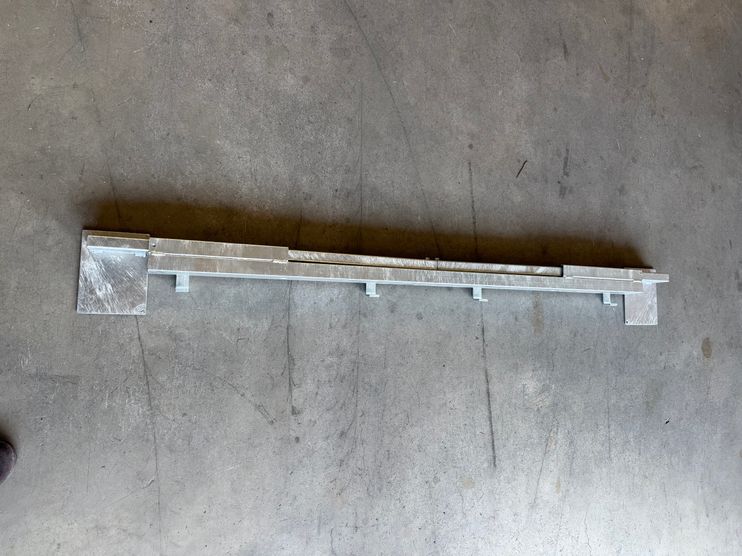 Traverse, verstellbar für kurze Grabfelder