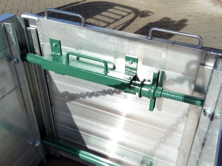 Stirnteile aus Aluminium-Bordwandprofilen, Preis pro Paar