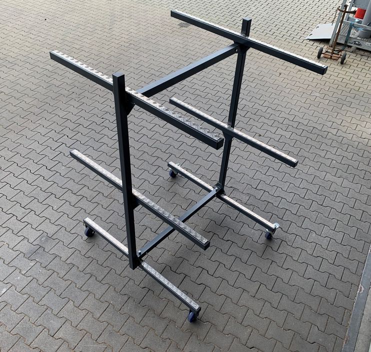 Sargregal für 6 Särge, zweiseitig