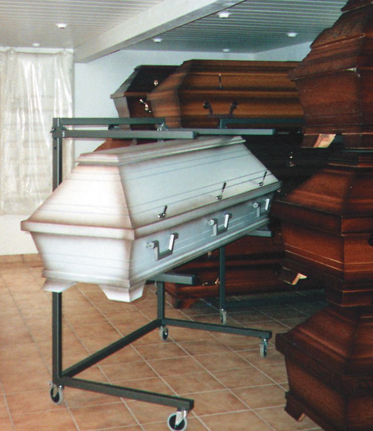 Sargregal für 4 Särge, zweiseitig