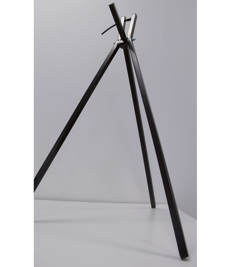 Kranzständer mit flexiblen Klappmechanismus