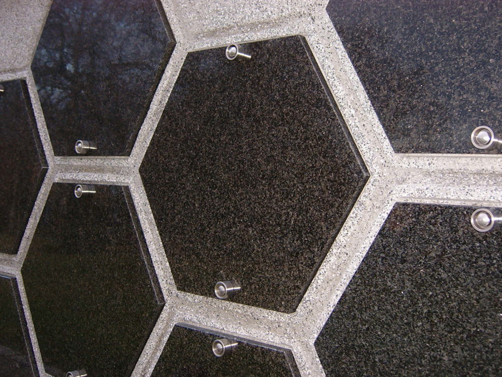 Urnenfachabdeckung "Hexagon"
