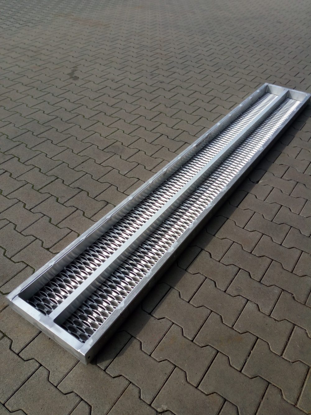 Längsrost 420 x 3000 mm