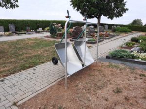Pfandstation mit 2 Wagen